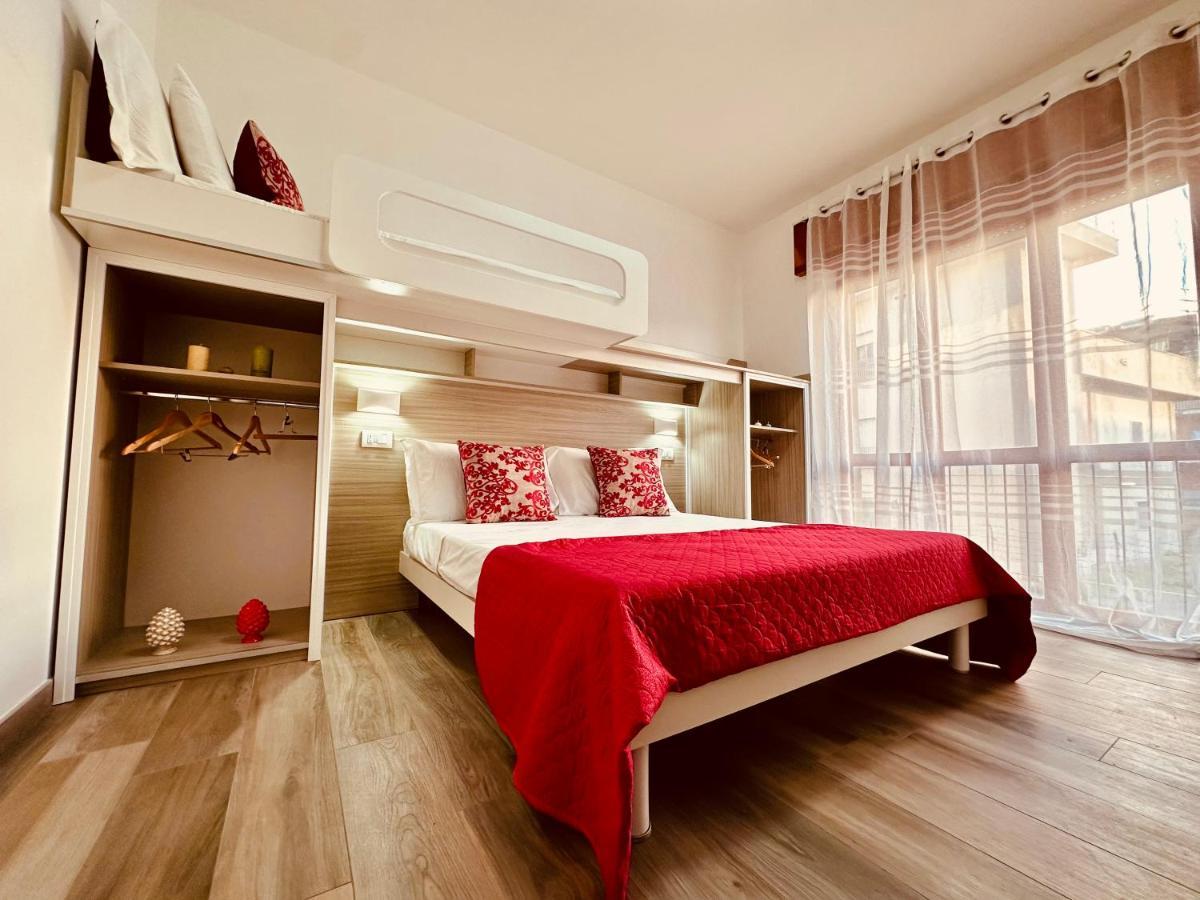 B&B The Sea - Family Rooms - Free Parking Тропеа Екстериор снимка