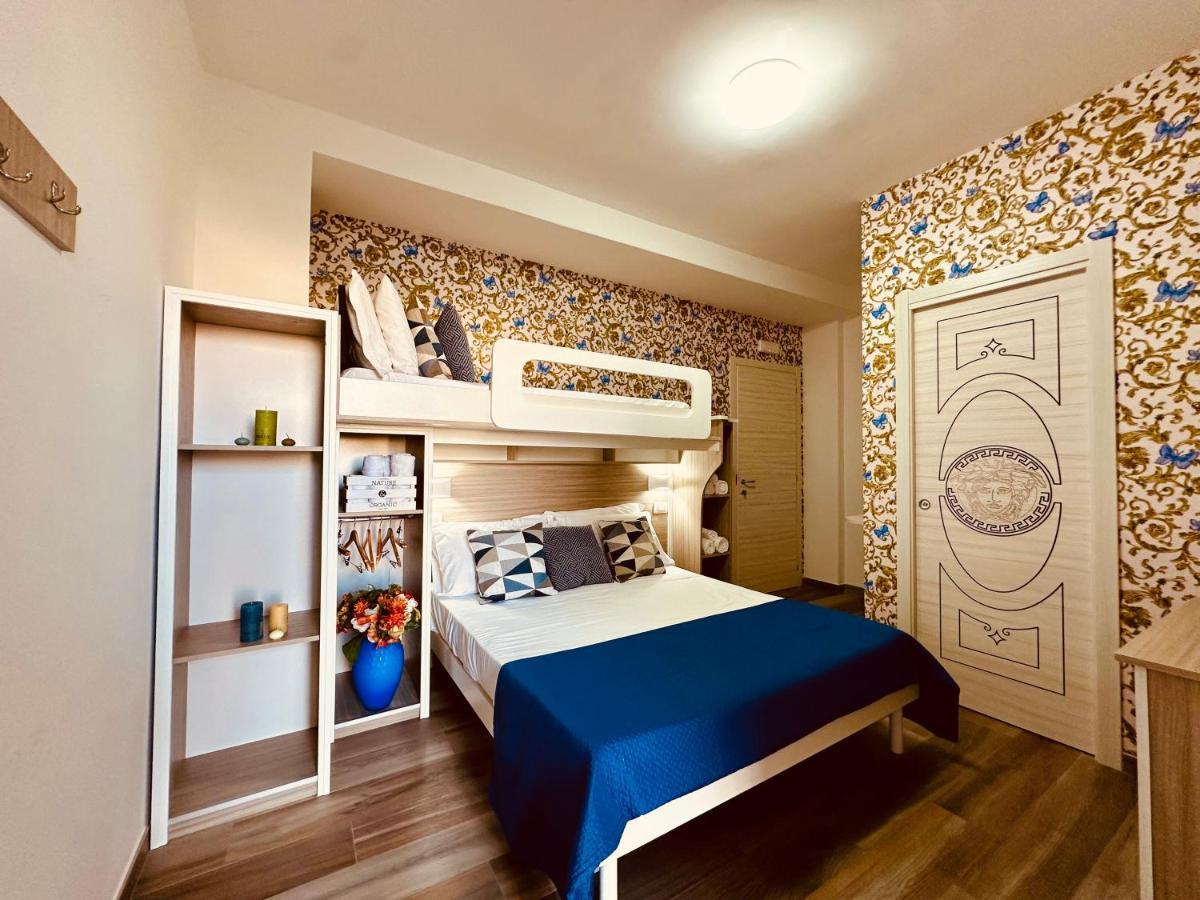 B&B The Sea - Family Rooms - Free Parking Тропеа Екстериор снимка