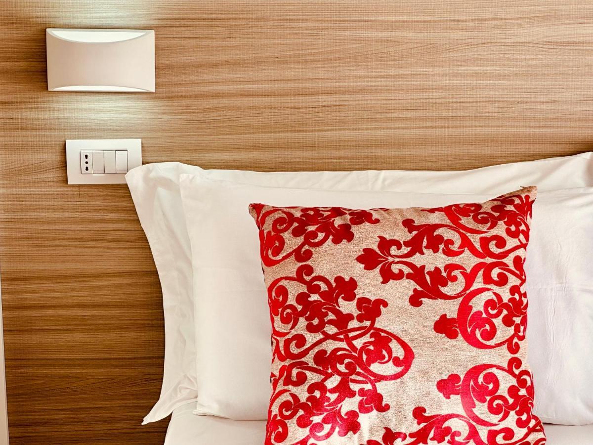 B&B The Sea - Family Rooms - Free Parking Тропеа Екстериор снимка