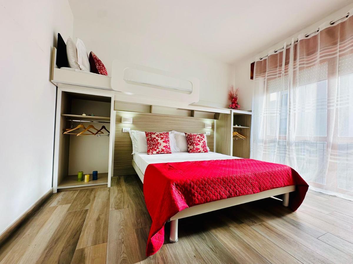 B&B The Sea - Family Rooms - Free Parking Тропеа Екстериор снимка